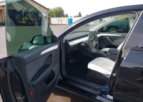 2022 Tesla Model Y Long Range Dual Motor All-Wheel Drive из США, поврежденный, VIN 7SAYGAEE5NF543820